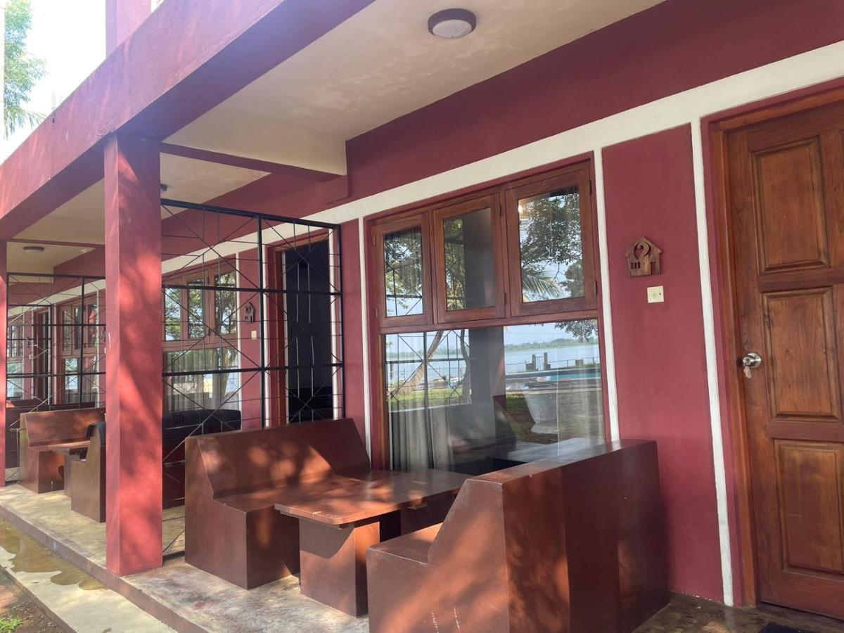 Hotel Lake Park Polonnaruva Kültér fotó