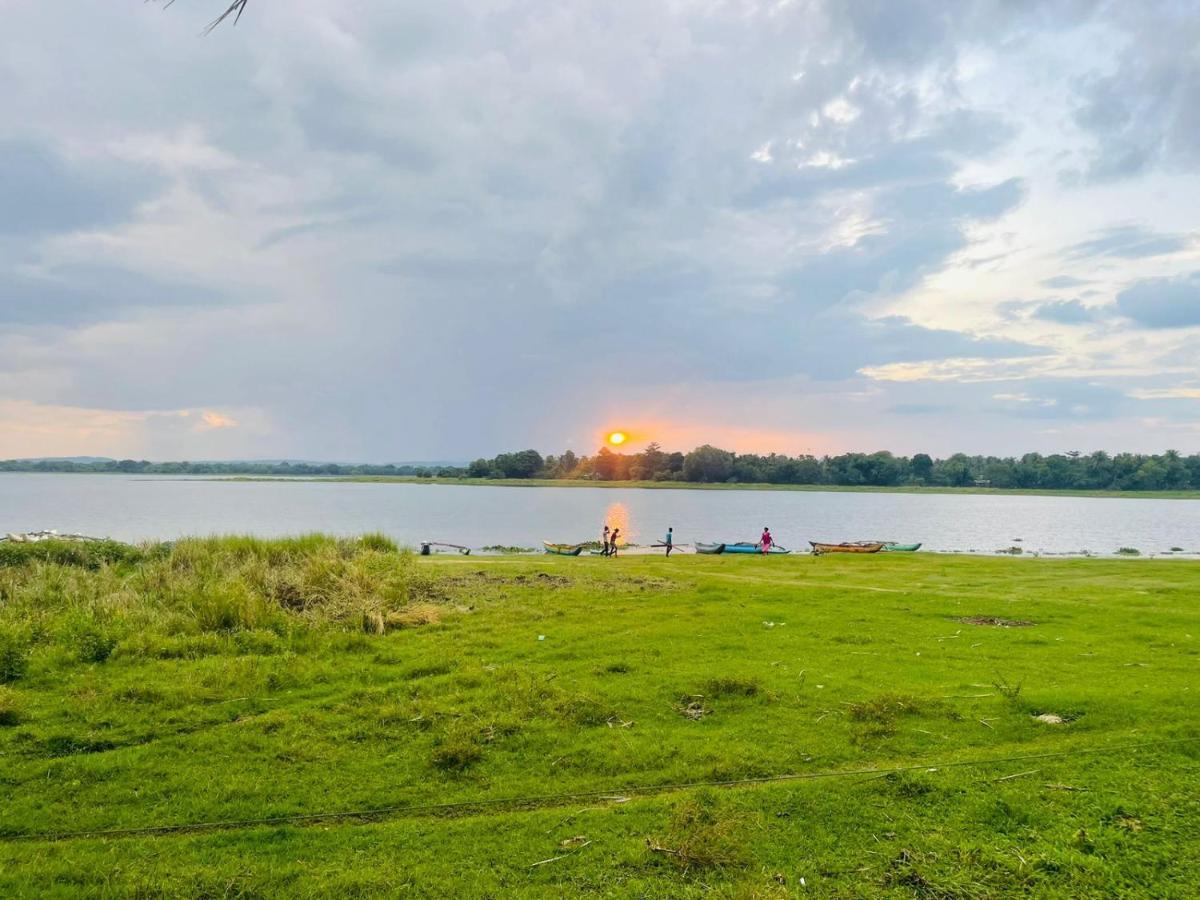 Hotel Lake Park Polonnaruva Kültér fotó