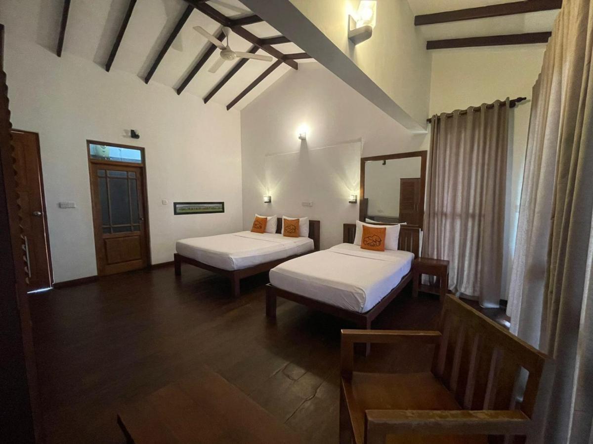 Hotel Lake Park Polonnaruva Kültér fotó